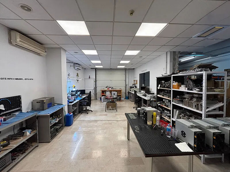 ASIC Miner Group lab