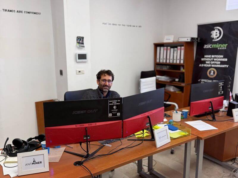 IT specialist at ASIC Miner Group