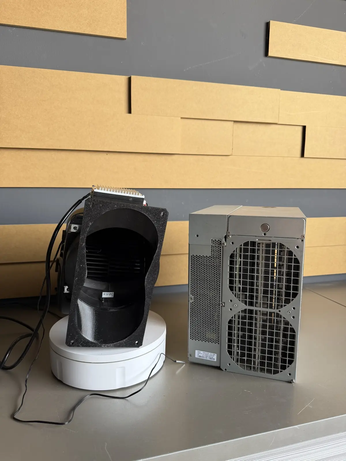 ASIC Miner Silencer Gen2 airflow shroud and blower inlet